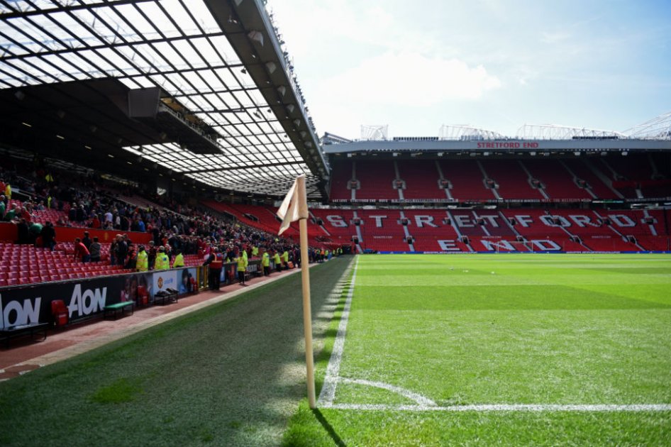 Un paquete sospechoso obliga a aplazar del Manchester United