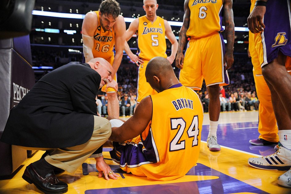 Kobe Bryant se lesionó y los favoritos ganan encabezados por Thunder y Heat