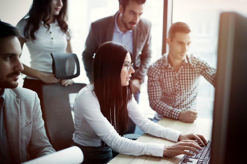Equidad de género en las empresas es más que contratar mujeres