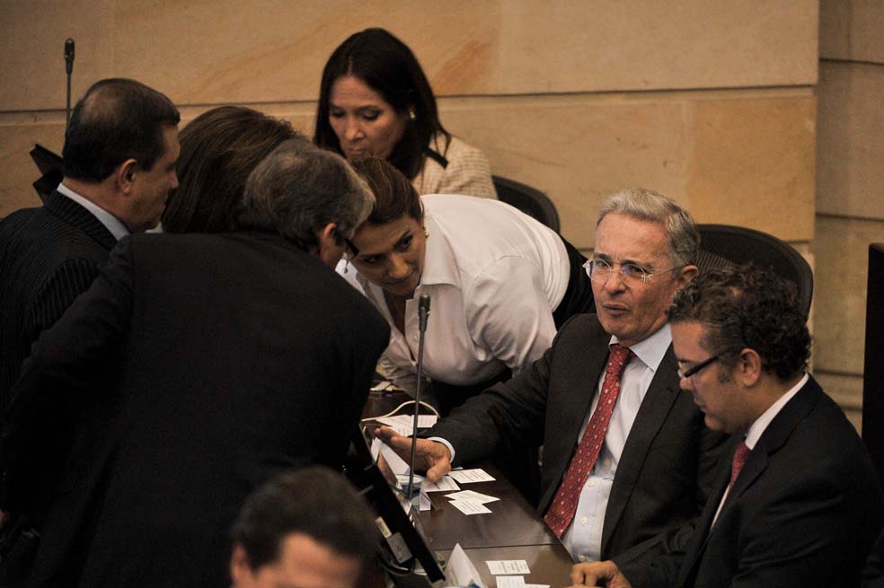 ¿Por qué no habrá debate contra Uribe en el Senado?