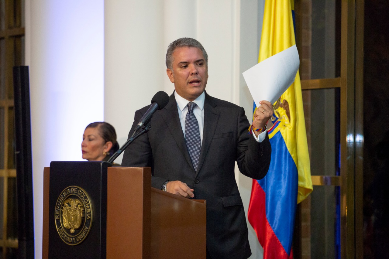 Verdes piden explicaciones a Duque sobre ayuda a EE. UU. en una posible intervención en Venezuela