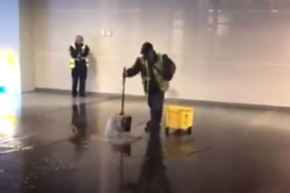 Aeropuerto El Dorado de Bogotá vuelve a inundarse por tuberías rotas
