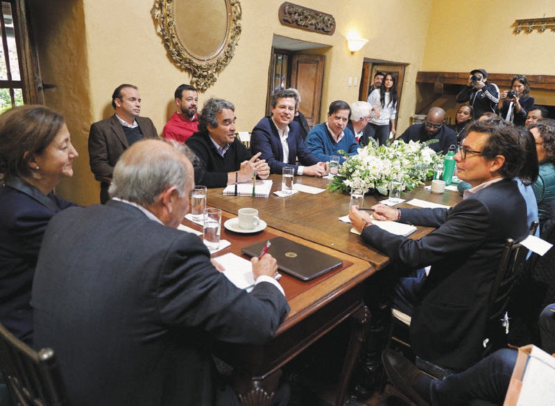 Así ocurrió el cónclave que dio vida a la Coalición Centro Esperanza