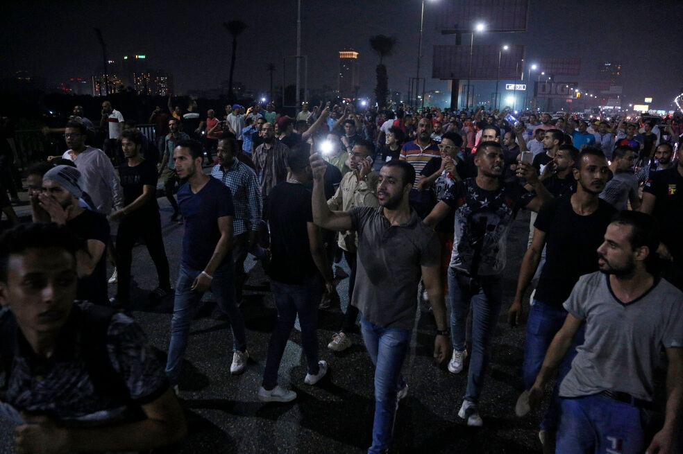 En Egipto la información personal de los celulares puede llevar a prisión