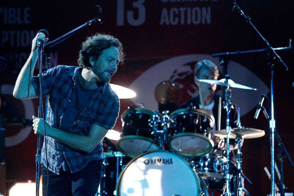 Pearl Jam estrena la canción «Superblood Wolfmoon»