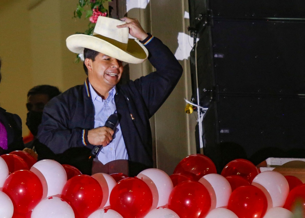 La derecha peruana plantea abiertamente destitución del presidente Pedro Castillo