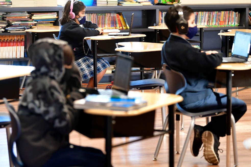 “Hay poca evidencia de que en los colegios se propague COVID19”: CDC