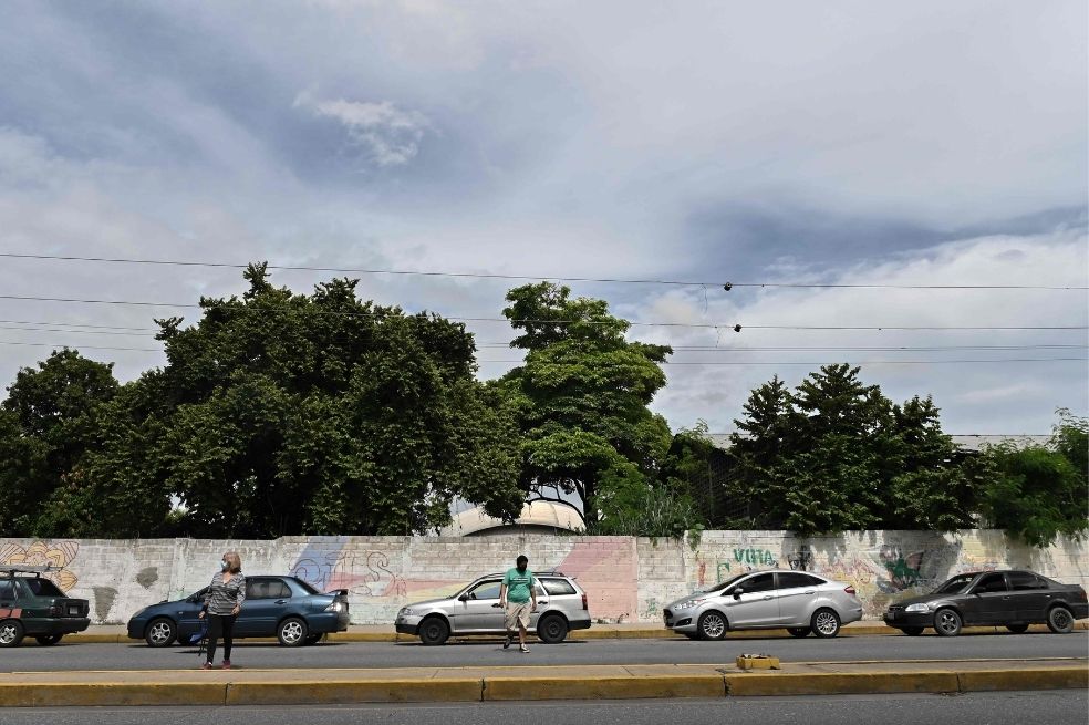 ¿Por qué las sanciones al diésel preocupan tanto a chavistas como a opositores en Venezuela?