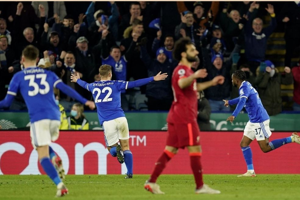 Leicester obtuvo revancha en Premier y venció a Liverpool