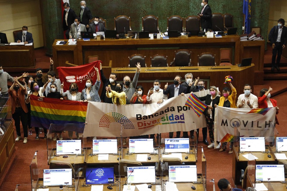 Chile aprobó el matrimonio igualitario, ¿en qué otros países ya es legal?