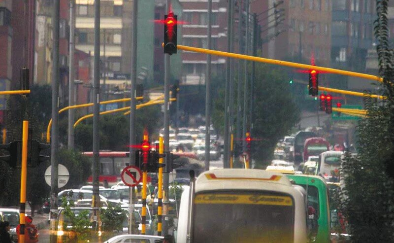 Contrato de semáforos en Bogotá: “Esa no es mi firma”, dice Andrés Cufiño