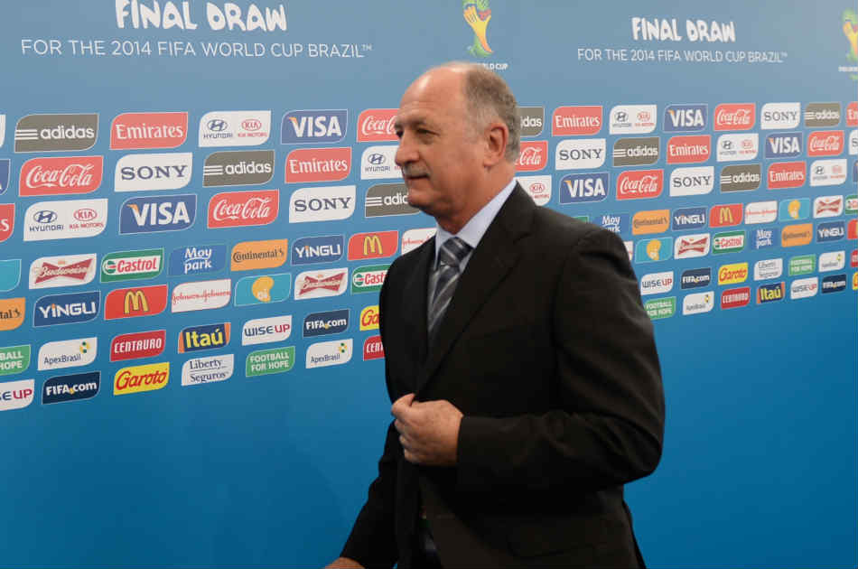 Scolari admitió que podría convocar jugadores del Fluminense pese a su descenso