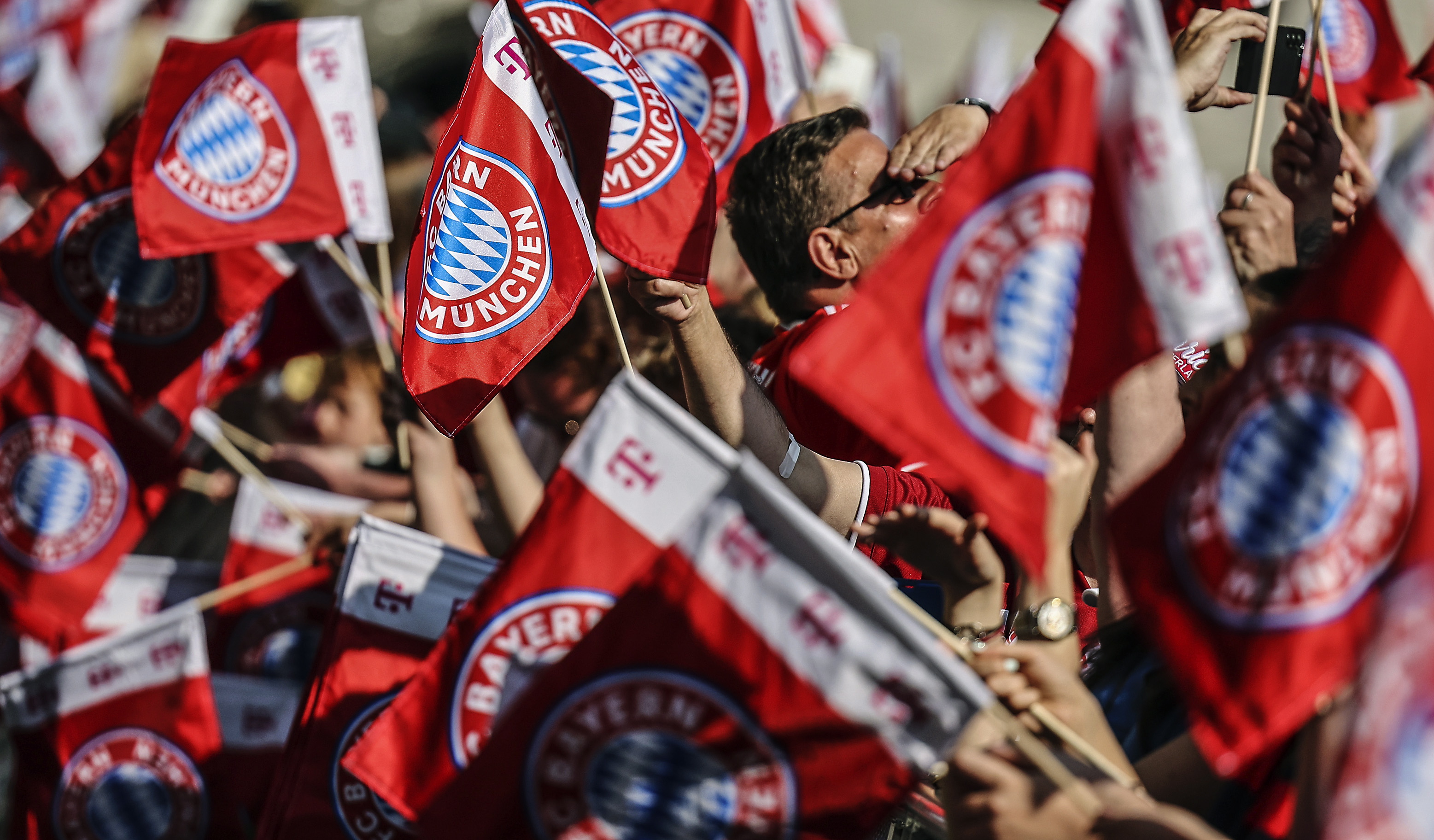 Bayern Múnich, en problemas en Alemania por no pagar sueldo mínimo a sus trabajadores