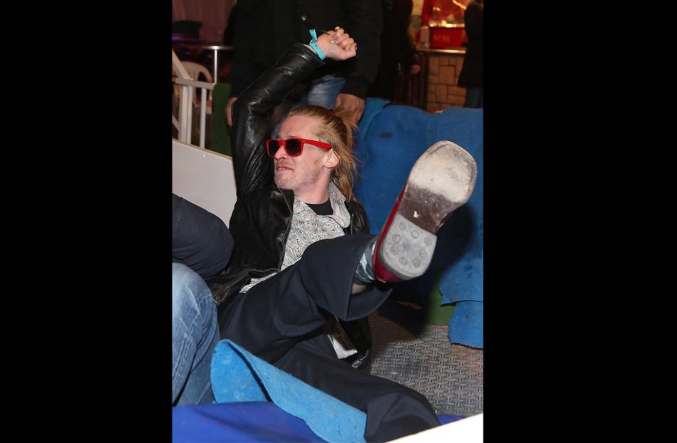 Macaulay Culkin grita e insulta a un paparazzi