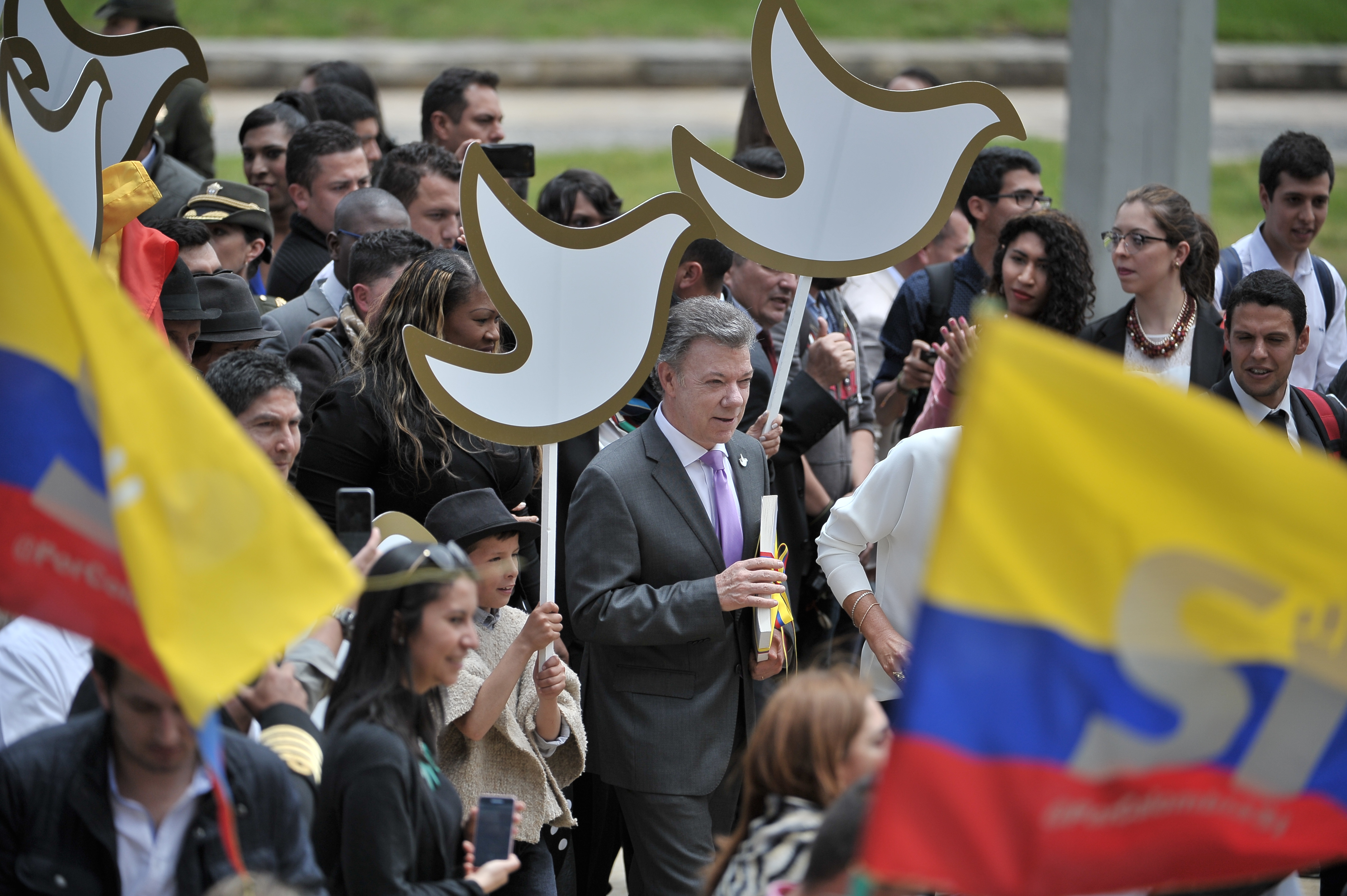 Presidente de Colombia a su llegada al Congreso de la República, para presentar el Acuerdo de Paz con las Farc y la convocatoria al plebiscito.