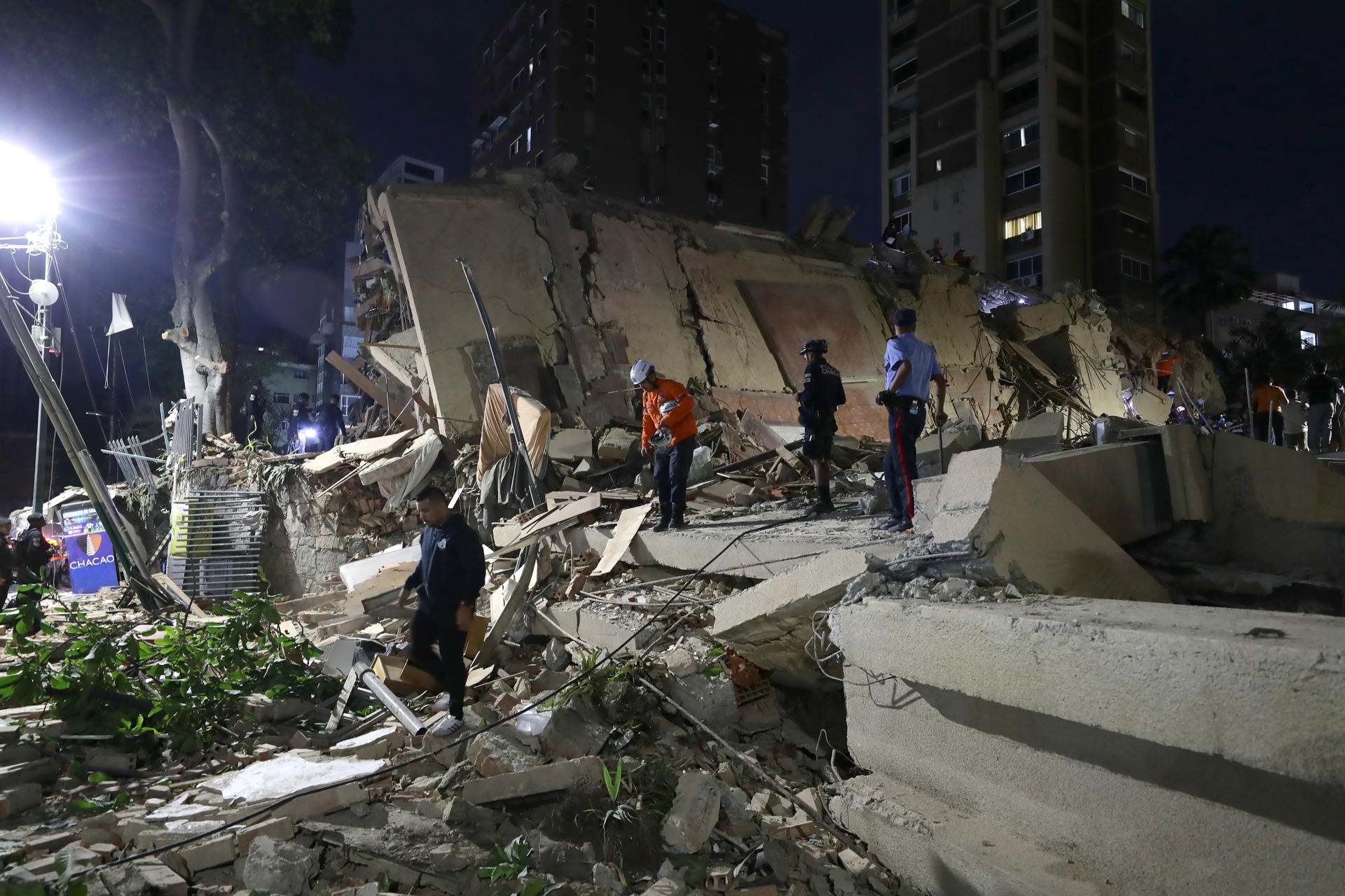 Terremoto en Venezuela: Colombia envía rescatistas y ayuda humanitaria; hay más muertos