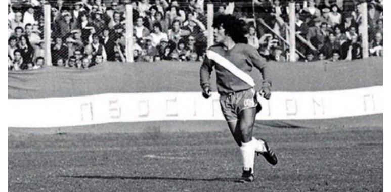 Cuando Maradona no pudo jugar con el Sheffield United y se enojó