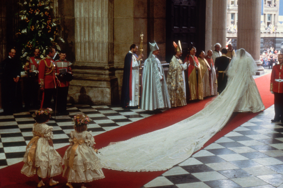 Lady Di y el príncipe Carlos: el cuento de hadas que terminó en divorcio y tragedia. 40 años después del enlace matrimonial