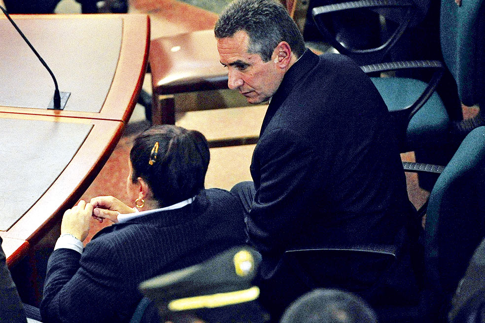 La exdirectora del DAS María del Pilar Hurtado, junto al exsecretario de Presidencia Bernardo Moreno, en la lectura de sentido de fallo. / Luis Ángel - El Espectador