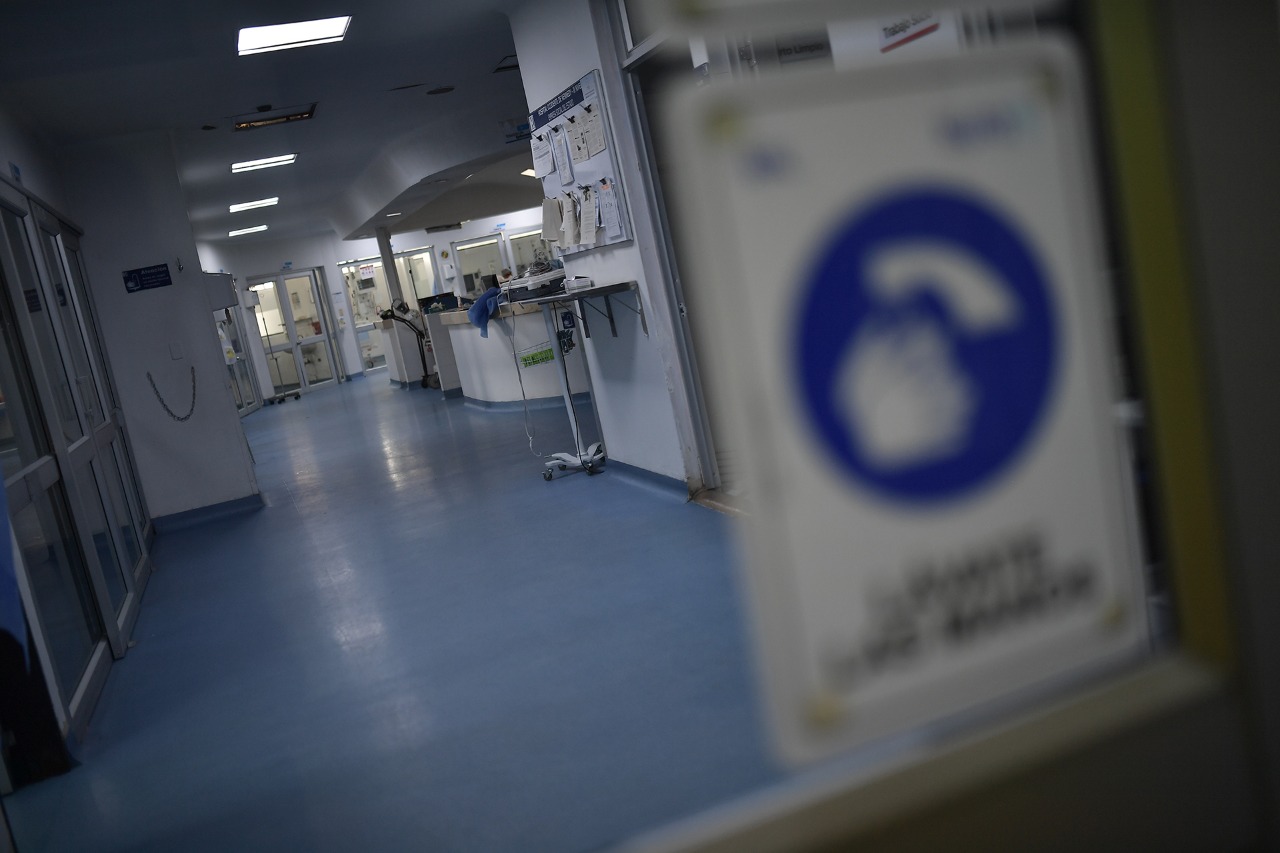 Hombre irá a juicio por obligar a su hijo a ejercitarse hasta que le causó la muerte
