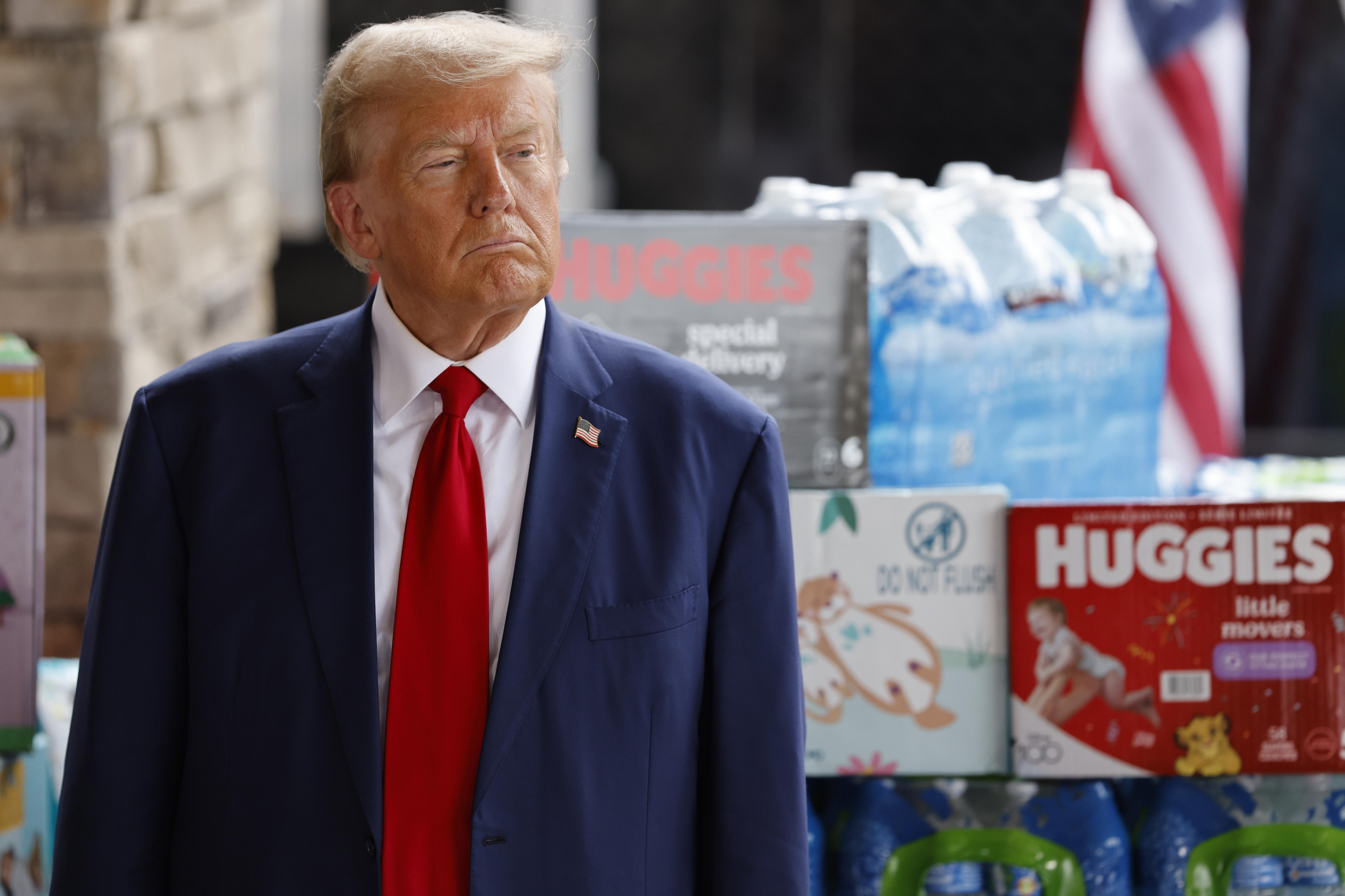 Trump replica noticia falsa sobre presunto apoyo del director del banco JPMorgan
