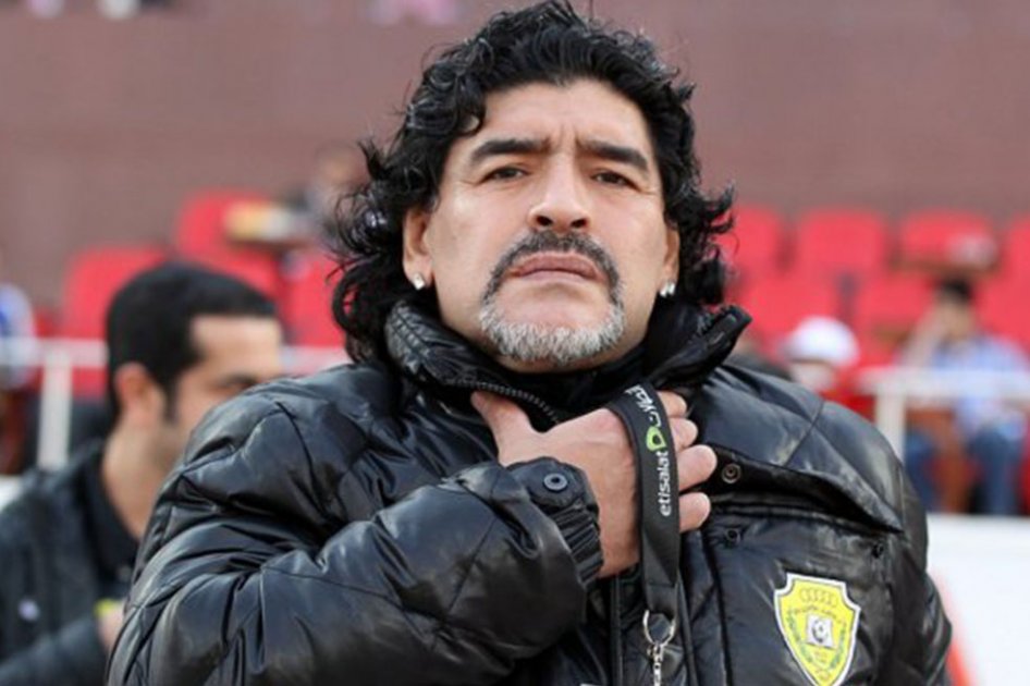 Maradona agredió a un fotógrafo en Argentina