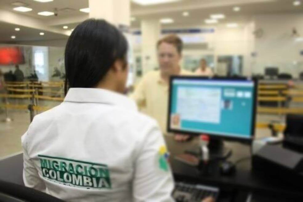 Más de 230 mil personas habrían ingresado a Bogotá desde China, Estados Unidos y Europa