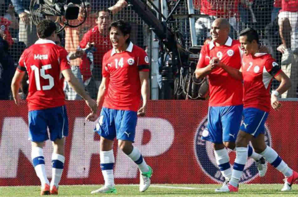 Chile convocó a 21 jugadores para el juego contra Colombia por eliminatorias