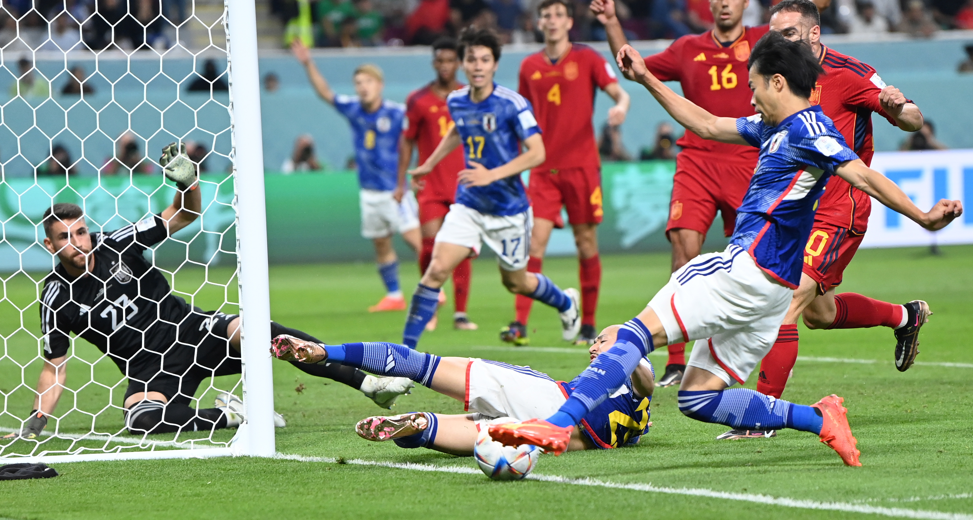 ¿Una ilusión óptica? Le explicamos la jugada del polémico gol de Japón a España