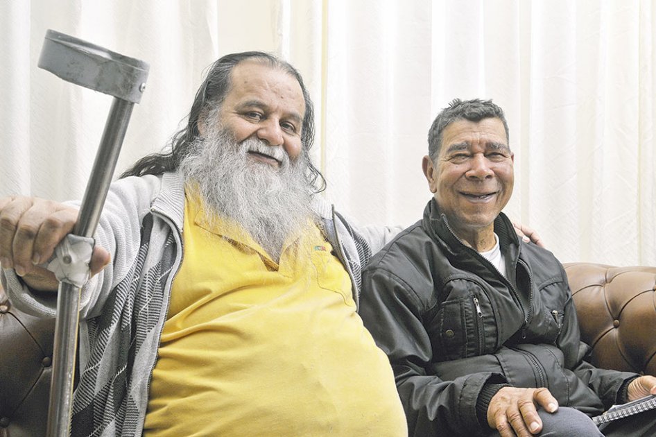 Helí Mejía, alias ‘Martín Sombra’ (izq.), excomandante de las Farc, y Ramón Isaza, excomandante paramilitar.