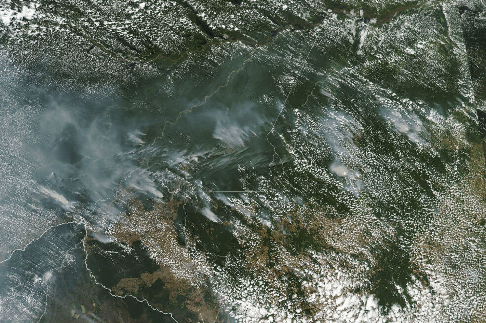 Gobierno colombiano ofrece ayuda para atender incendios en Amazonía 
