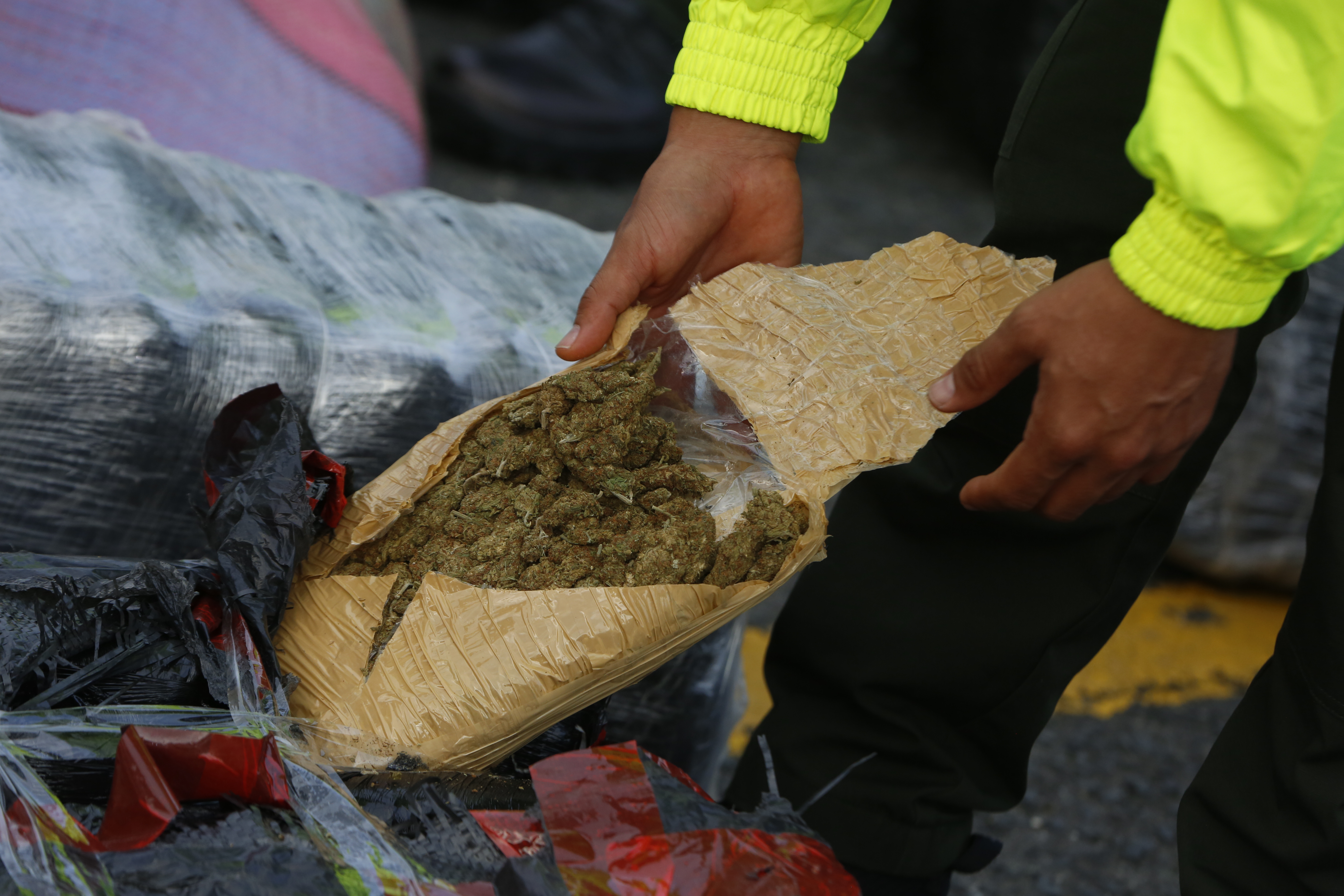 Persecución terminó con la incautación de casi una tonelada de marihuana en Ibagué