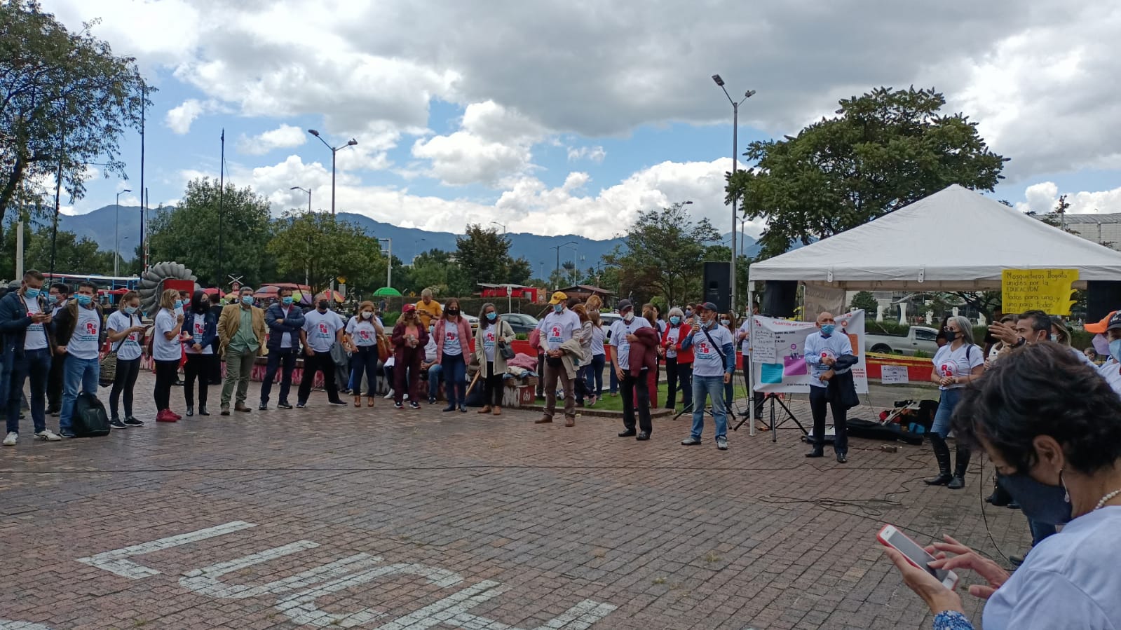 Rectores de colegios distritales protestan por agresiones y falta de docentes