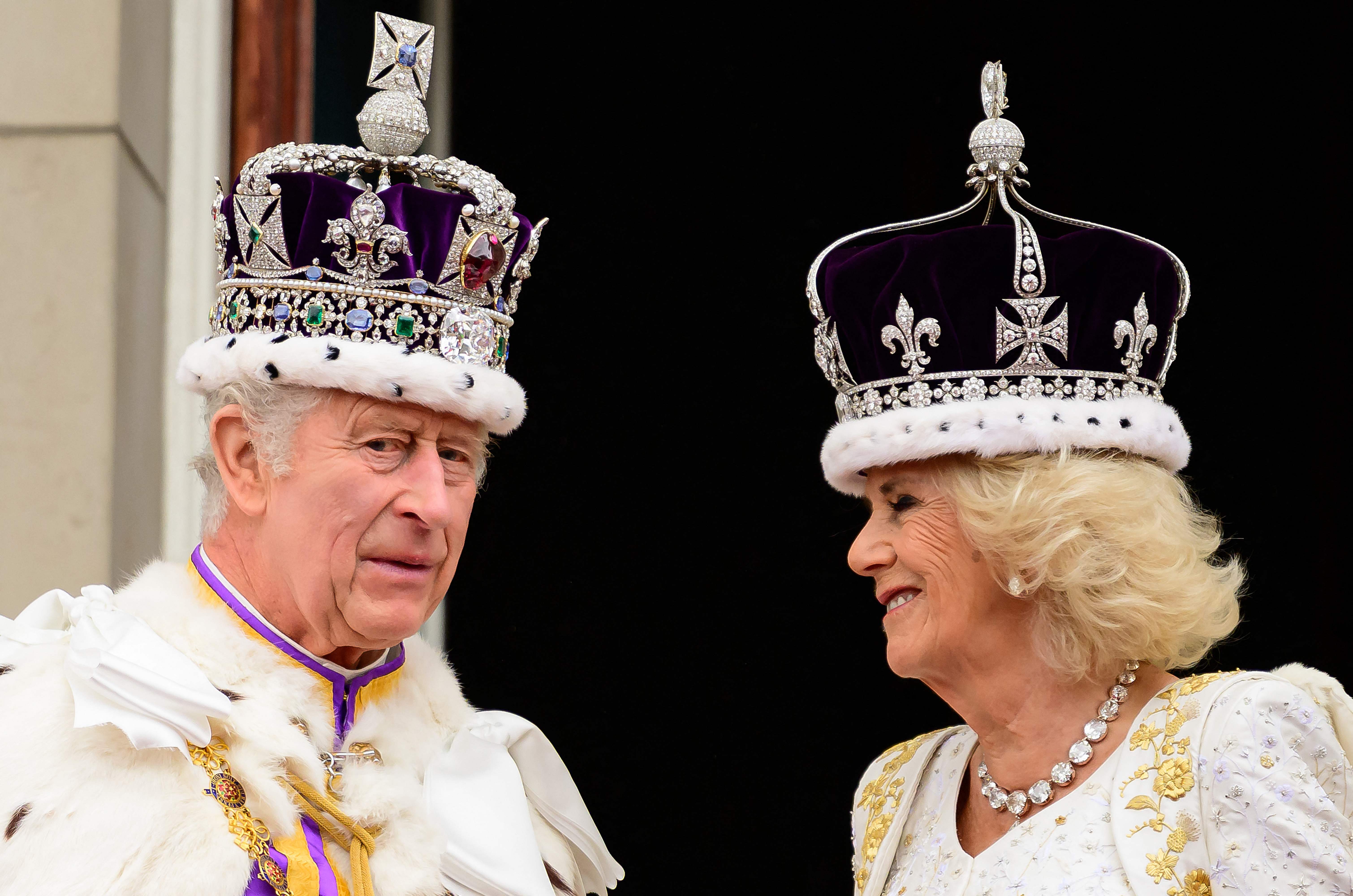 Carlos III se irá de vacaciones con toda su familia, pero sin el príncipe Harry