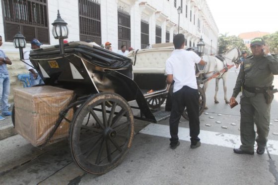 Regulan peso de los coches turísticos en Cartagena