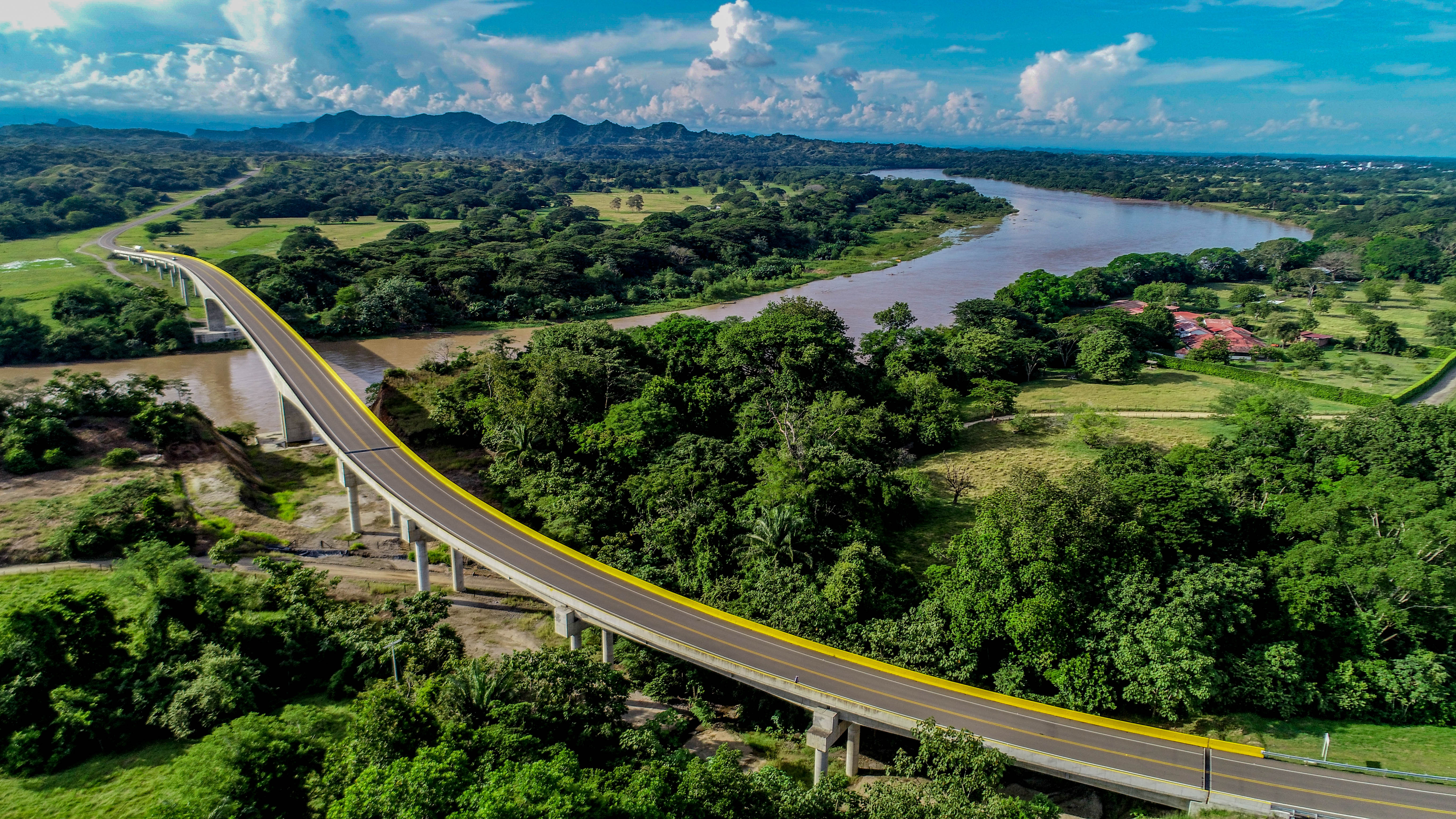 “El corredor permite, en aproximadamente hora y media, ir de Girardot a Honda”