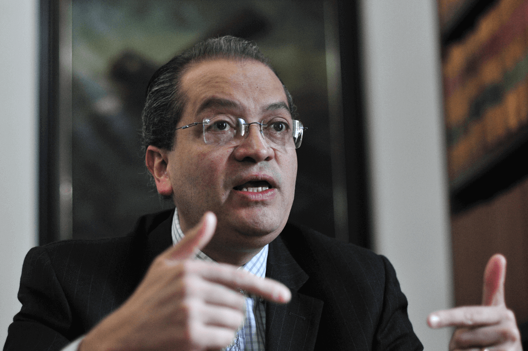 Piden a la JEP abrir caso por tomas guerrilleras, carrosbomba y minas antipersona
