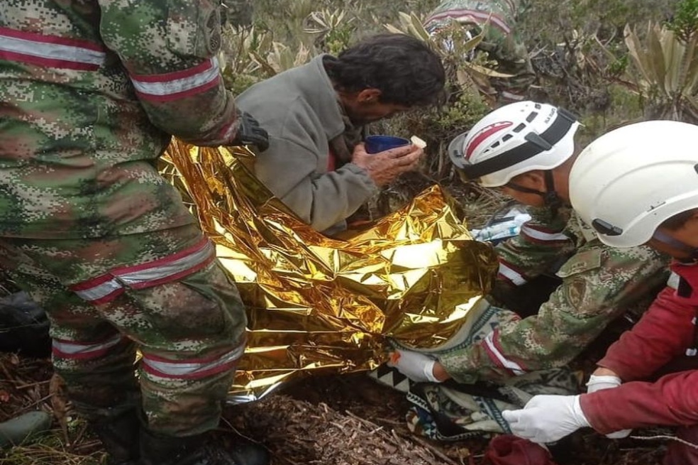 Hallan con vida a hombre que llevaba 16 días perdido en páramo de Cundinamarca