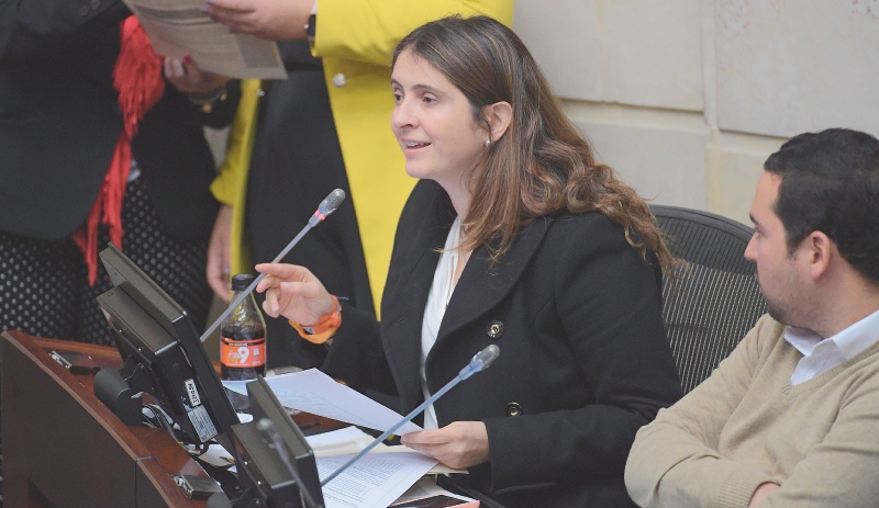 Relato de un naufragio legislativo: así se hundió la sala para uniformados en la JEP