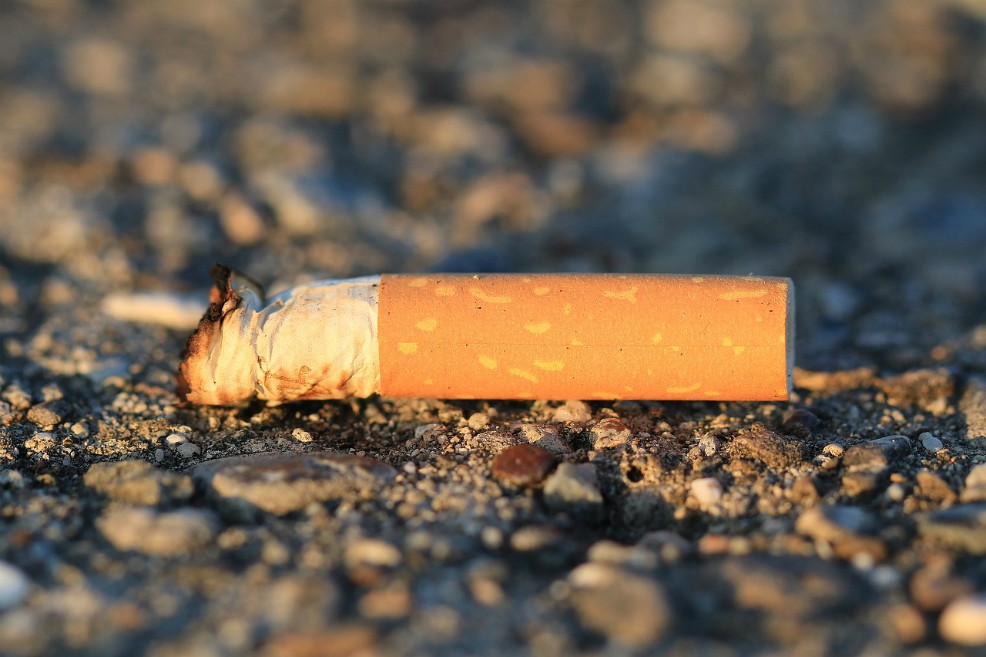 Los océanos podrían contener más colillas de cigarrillos que cualquier otro tipo de basura