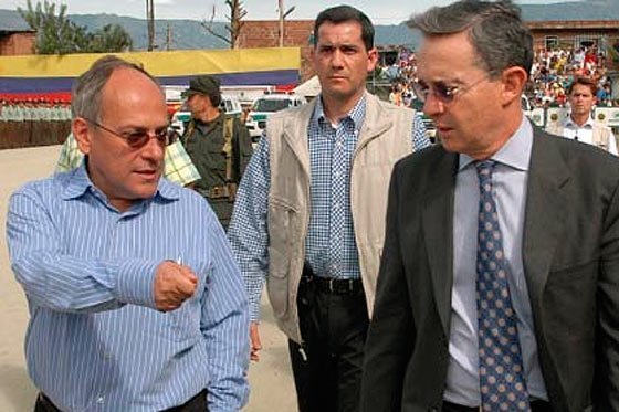 José Obdulio Gaviria y María Fernanda Cabal, vehementes defensores de Uribe