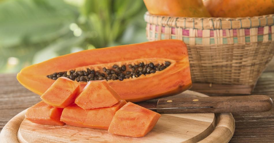 Vacaciones: Dos jugos refrescantes con papaya para ayudar a tu digestión y a bajar