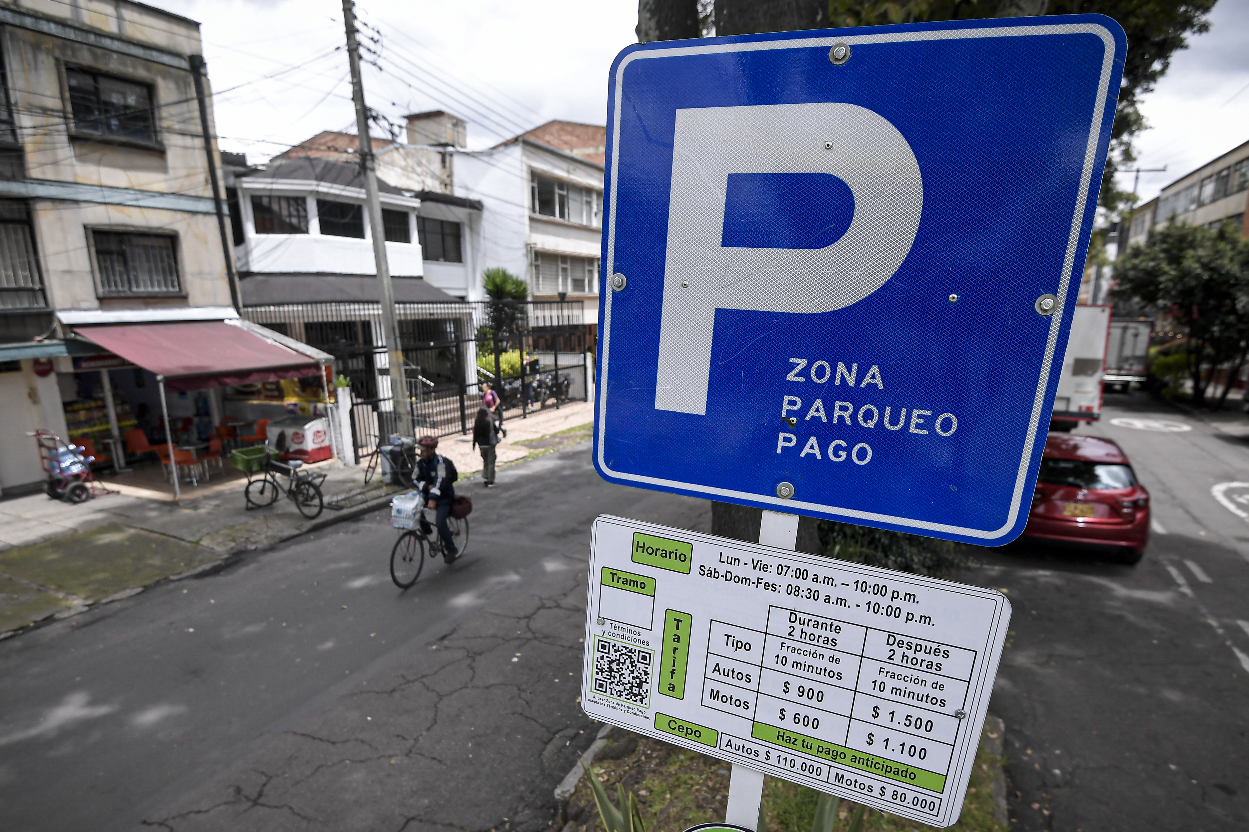 “Nos roban y nadie responde”: acción popular contra Zonas de Parqueo Pago