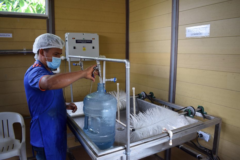Rodeada de fuentes hídricas, pero sin agua potable, la ironía del Amazonas