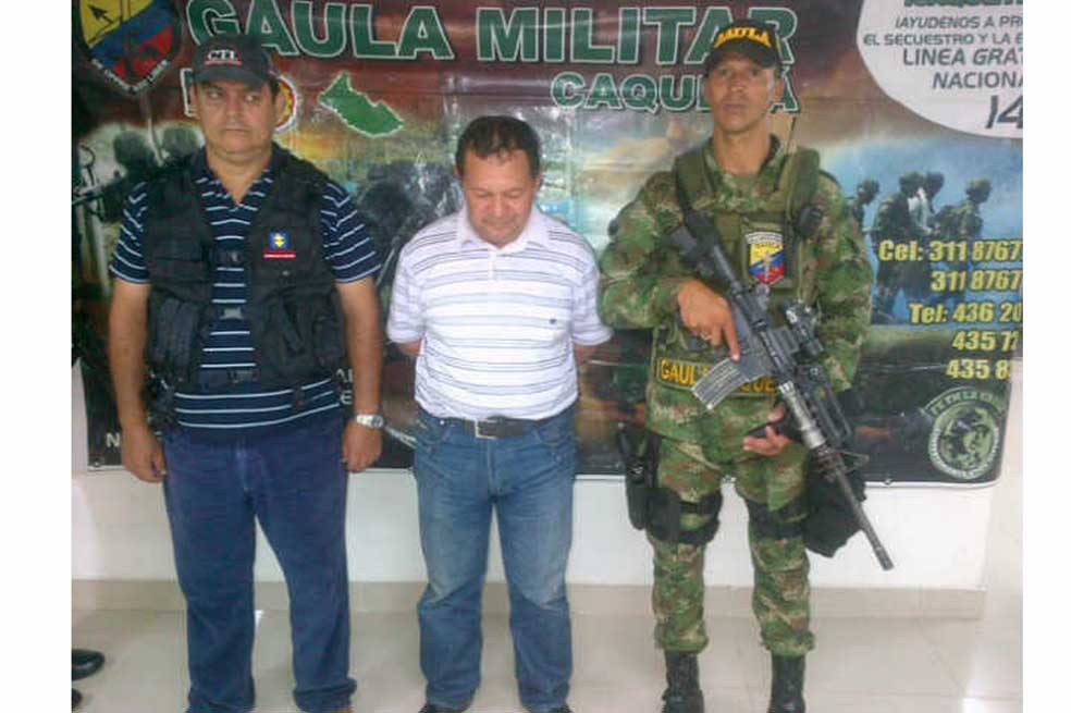 Eduardo Cabrera, alias el ‘Cura’, al momento de su captura por parte del Gaula militar y el CTI, en 2013./Archivo