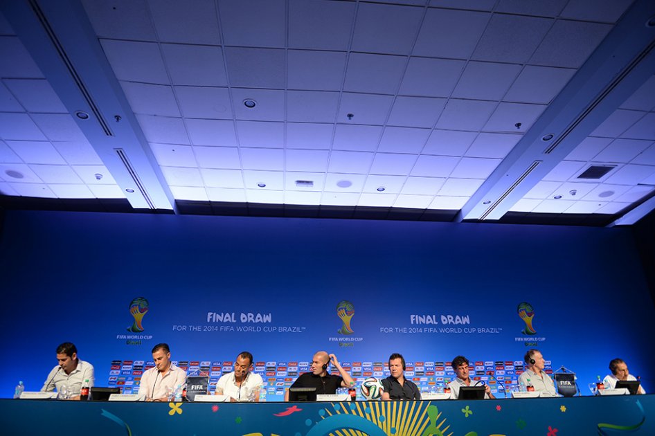 El mundo del fútbol pone los ojos en Brasil, se definen los grupos del Mundial