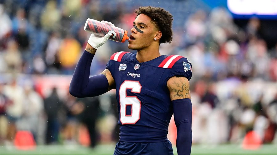 Colombia brilla en la NFL:  Christian González debutó en el Top 100 de 2025