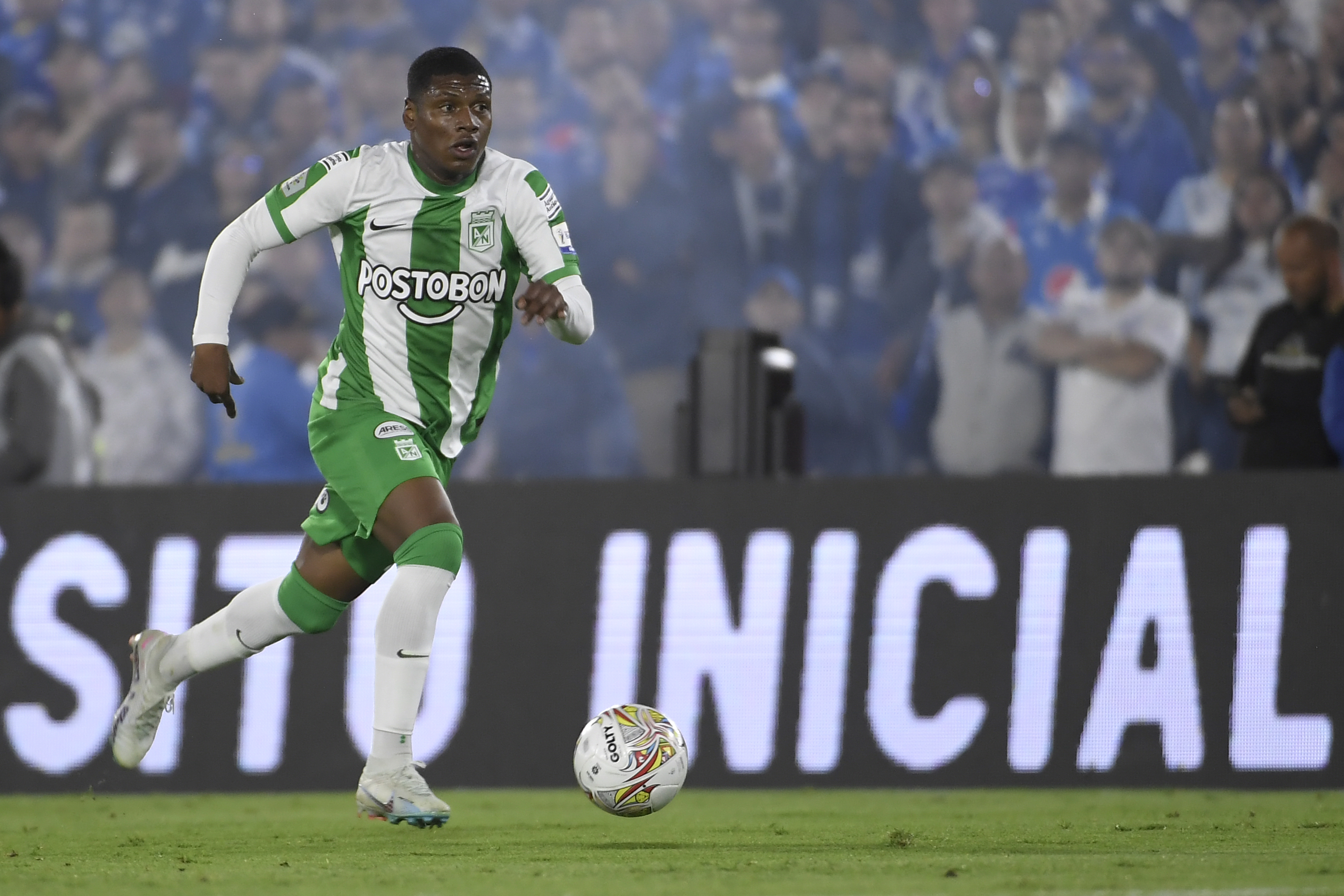 Futbolista colombiano, delantero de Atlético Nacional, en el partido de ida ante Millonarios por la final de la Copa BetPlay Dimayor 2023.