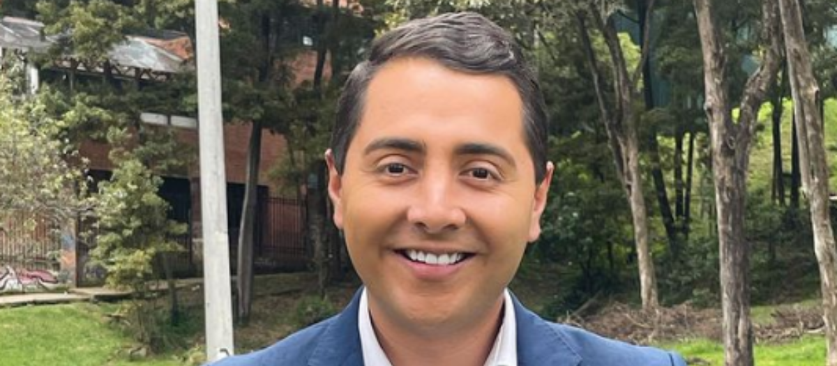 Pablo Arango, de Noticias Caracol, responde a comentario homofóbico
