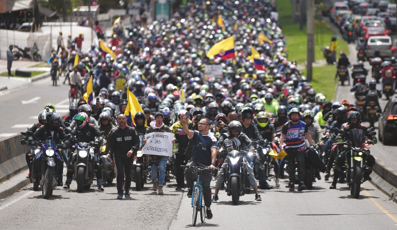 Paro motero en Bogotá: masiva inconformidad por las restricciones del Distrito